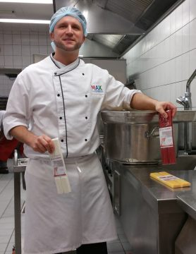 R. Zobel, Profikoch, MAX-Catering, 1100 Wien R. Zobel, Profikoch, MAX-Catering, 1100 Wien